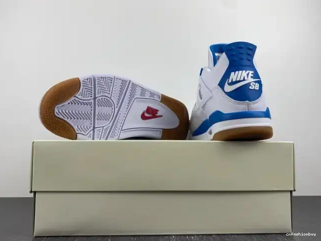 DR5415-104 Retro Jordan SB 4 0704